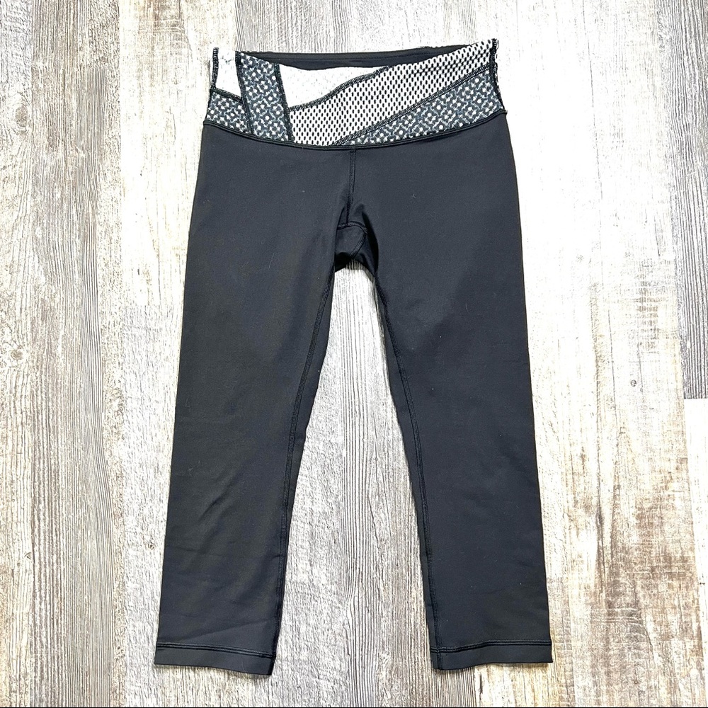 LULULEMON ATHLETICA Wunder Under Crop Legging Size 6